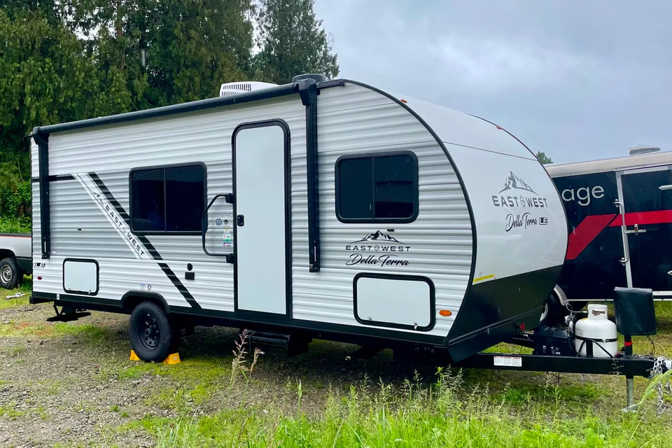 New 2024 East to West 170BHLE Travel Trailer