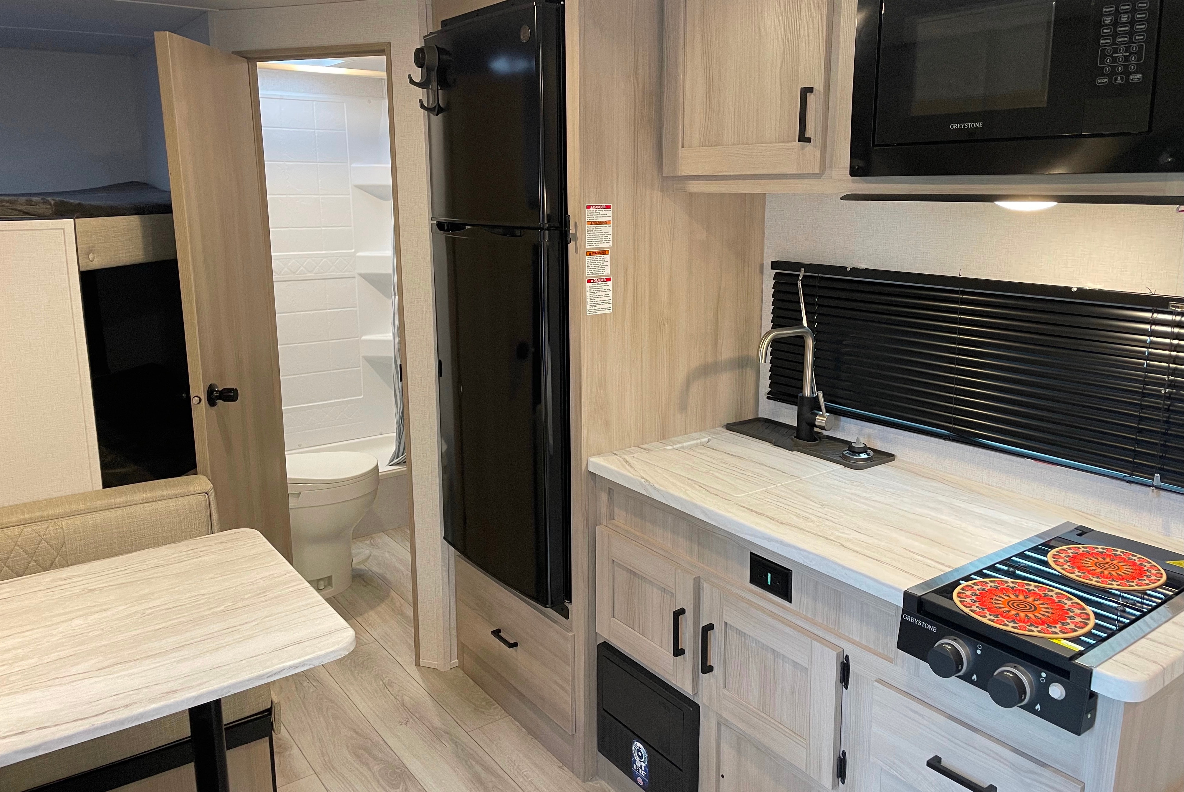 New 2024 East to West 170BHLE Travel Trailer