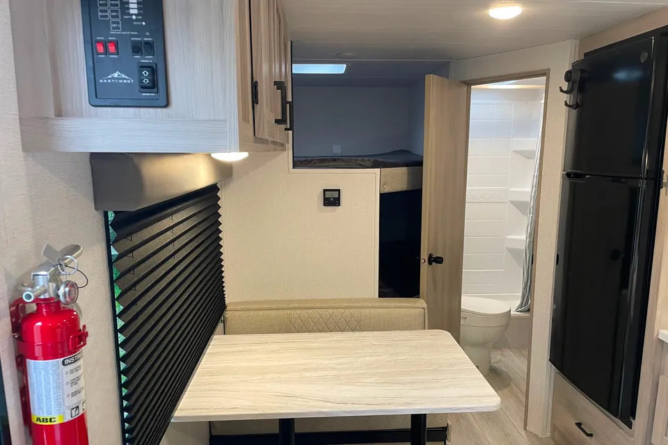 New 2024 East to West 170BHLE Travel Trailer