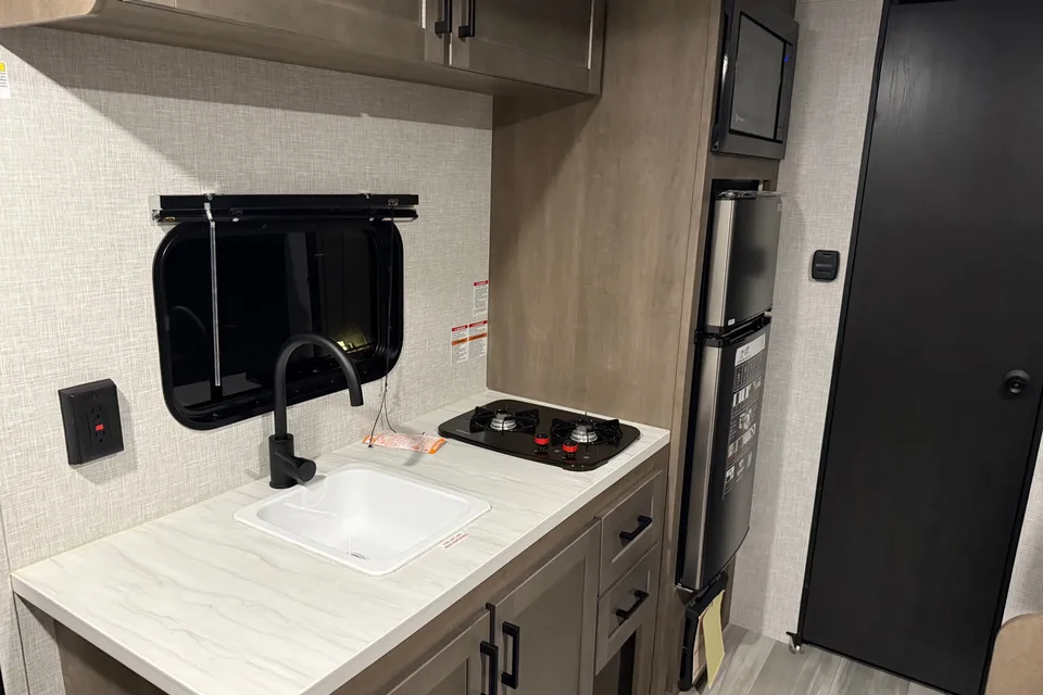 Eunice’s Highland Ridge RV 2025 Open Range Travel Trailer