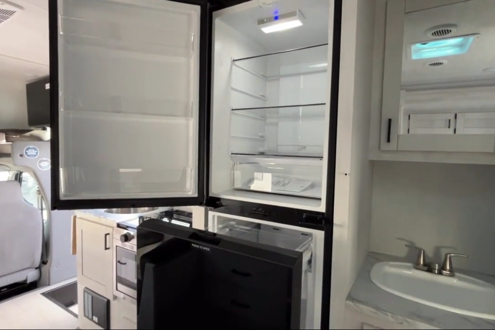 BRAND NEW 2025 AWESOME RV