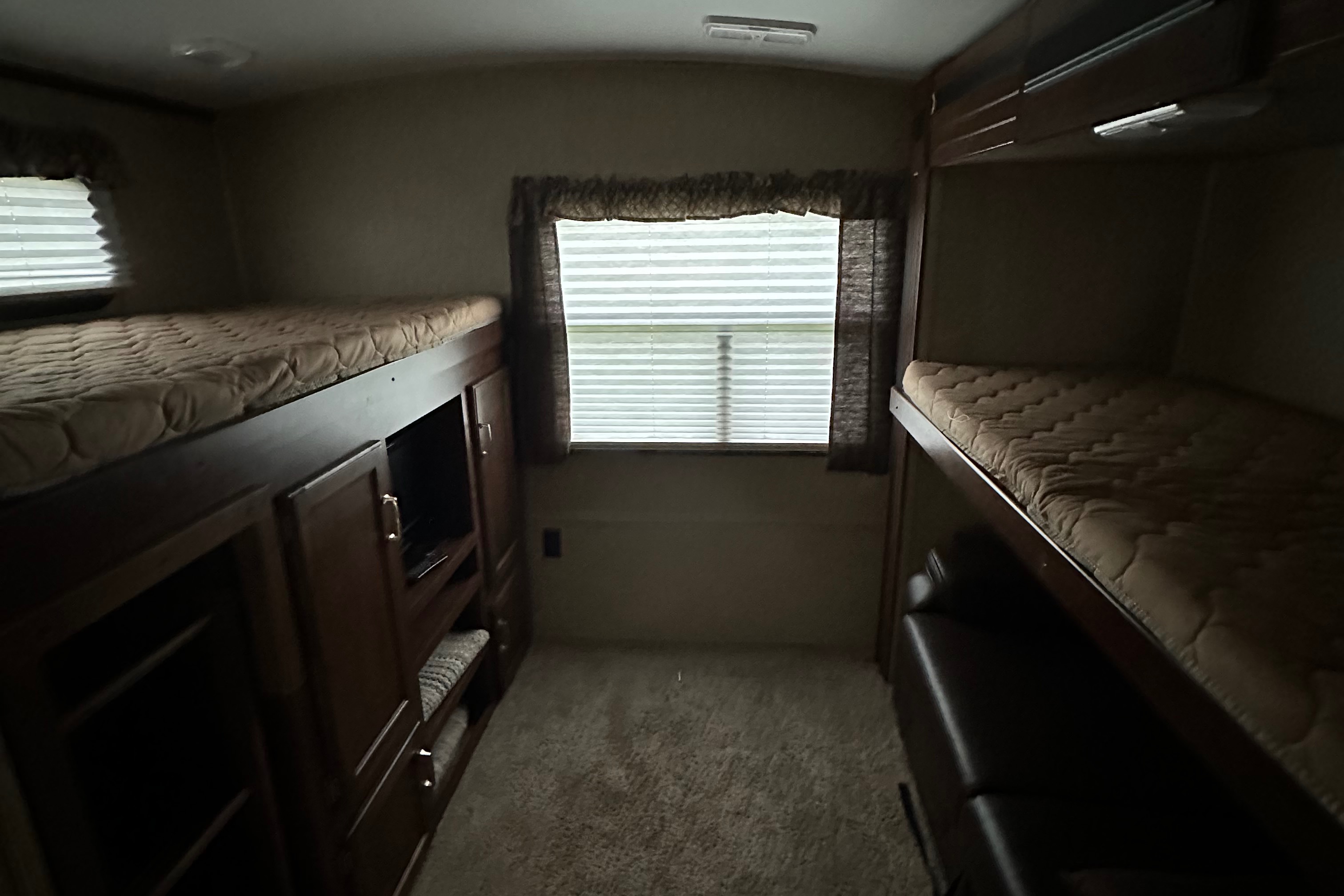 Keystone Outback Superlite 325BHS