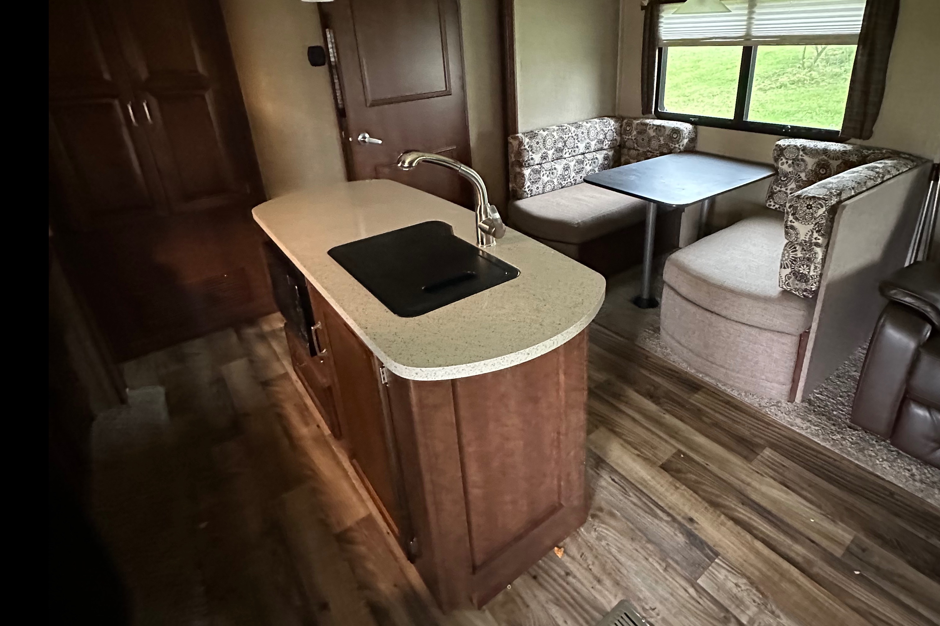Keystone Outback Superlite 325BHS