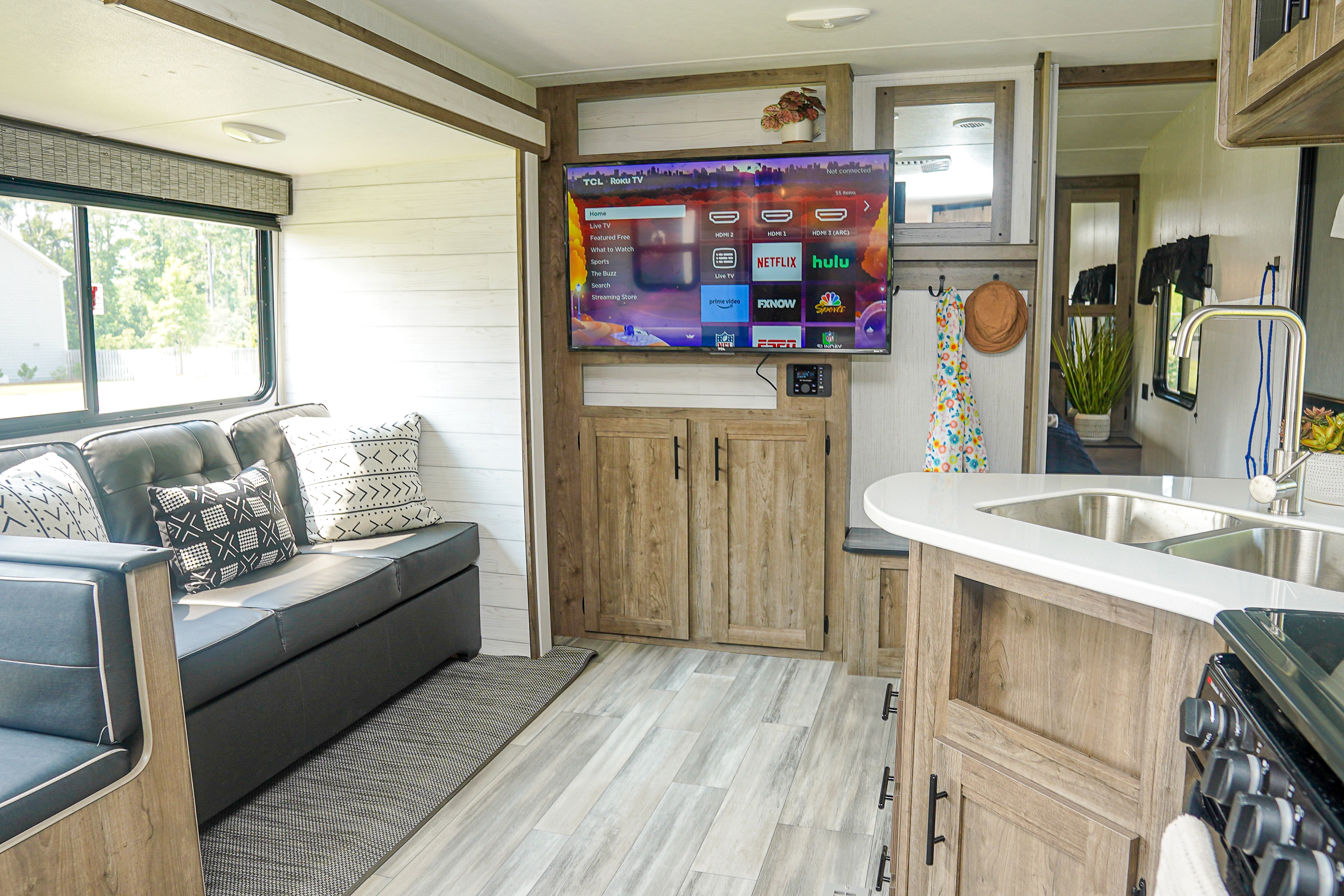  💥🏕️😍 2023 Pioneer BH270, Brand New, Sleeps 8 💥🏕️😍