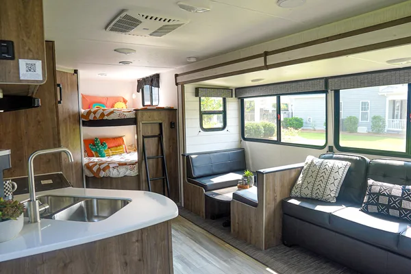 π₯ποΈπ 2023 Pioneer BH270, Brand New, Sleeps 8 π₯ποΈπ