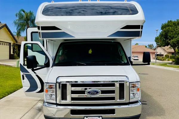 Margo's Entegra Coach Odyssey Class C
