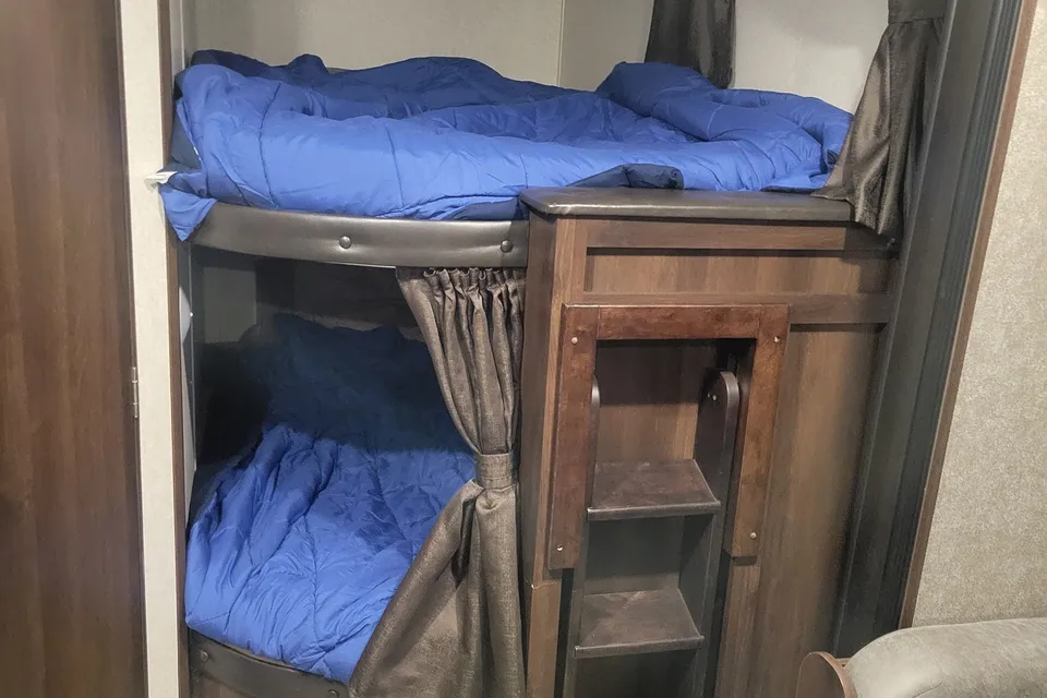 The Family Getaway in a Jayco Slx 287bhsw Travel Trailer