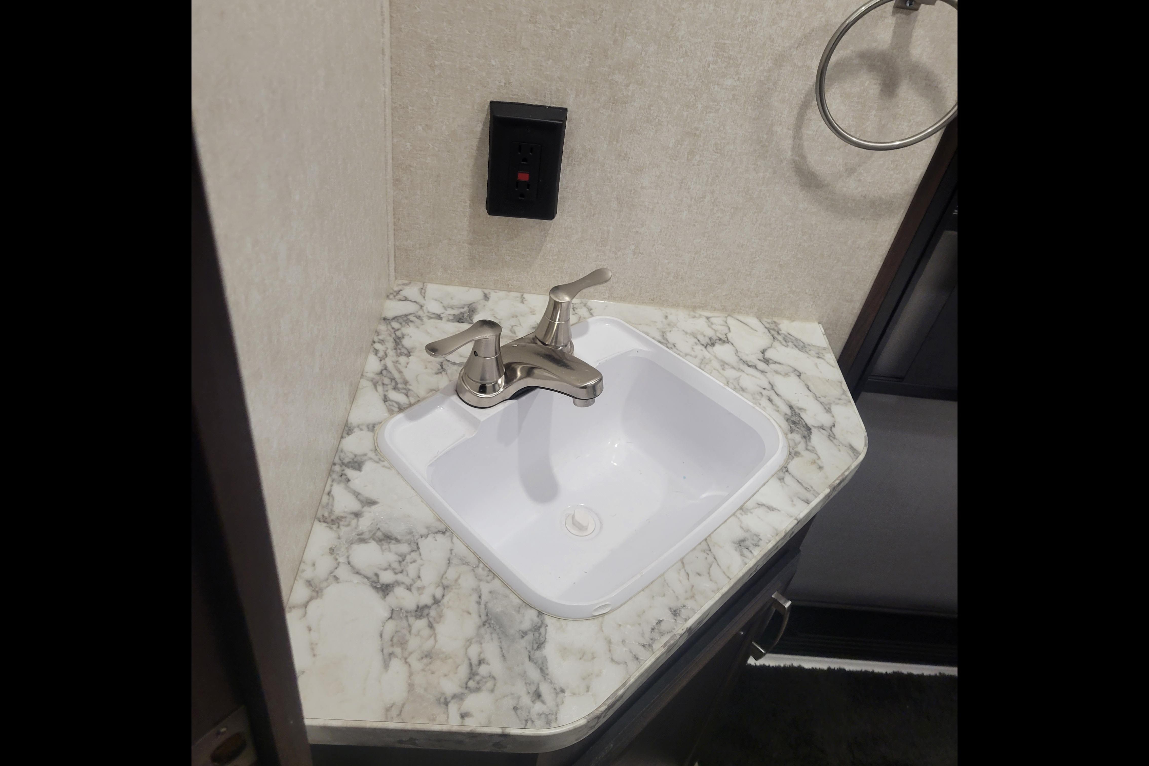 The Family Getaway in a Jayco Slx 287bhsw Travel Trailer