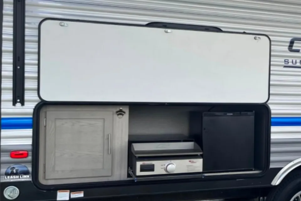Catalina Comfort: DOC's Summit 184BHS Travel Trailer