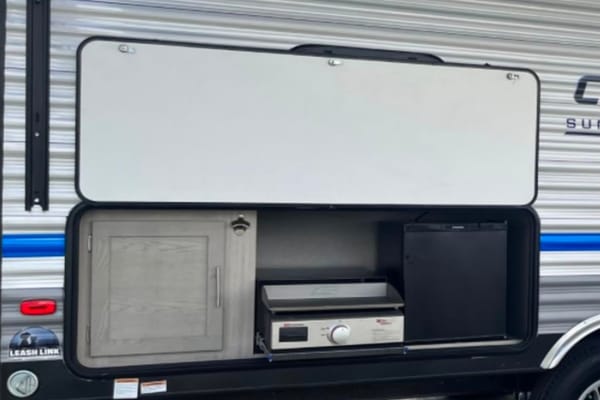 Catalina Comfort: DOC's Summit 184BHS Travel Trailer