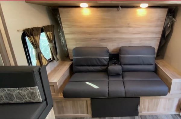 Catalina Comfort: DOC's Summit 184BHS Travel Trailer