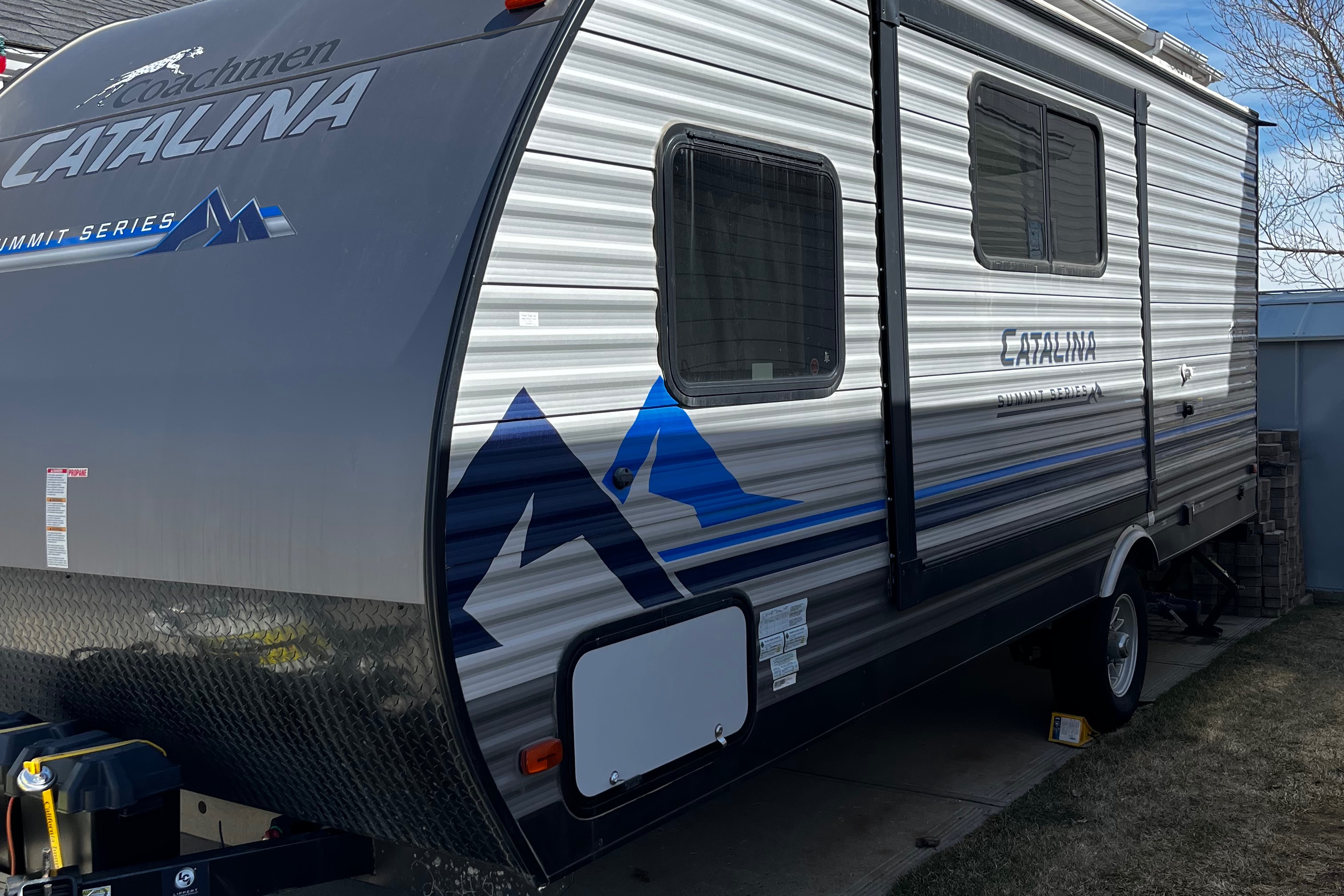 Catalina Comfort: DOC's Summit 184BHS Travel Trailer