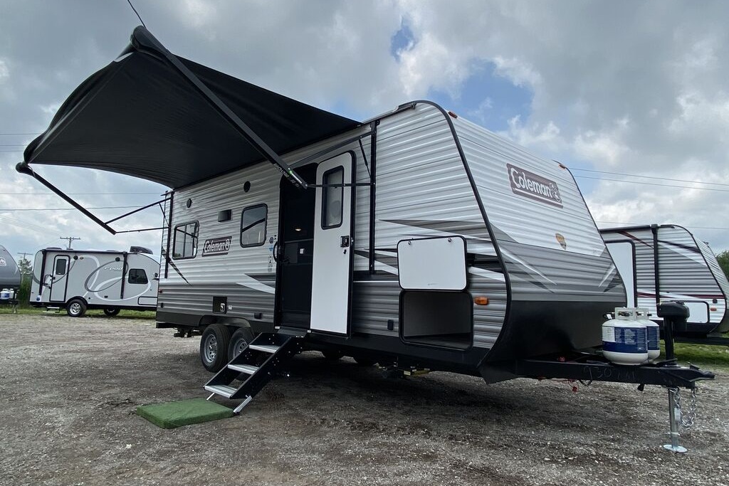 Scott & Sarah's 2022 Coleman Lantern LT 202RD Travel Trailer
