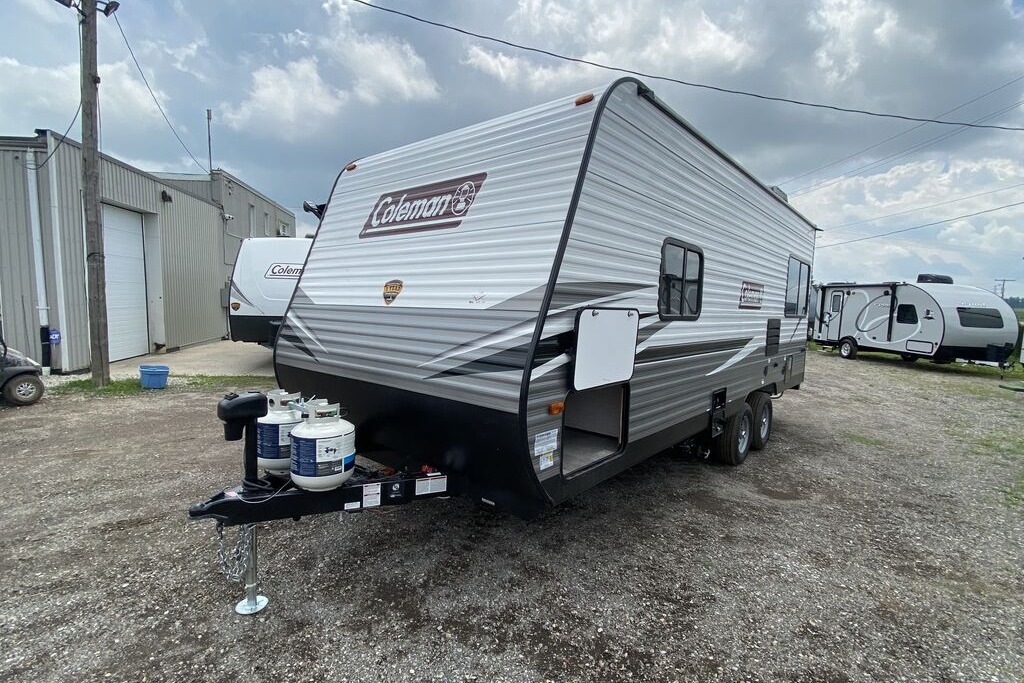 Scott & Sarah's 2022 Coleman Lantern LT 202RD Travel Trailer