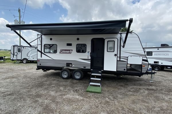 Scott & Sarah's 2022 Coleman Lantern LT 202RD Travel Trailer
