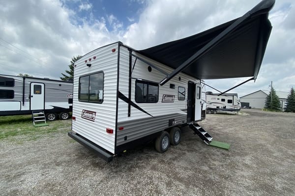 Scott & Sarah's 2022 Coleman Lantern LT 202RD Travel Trailer