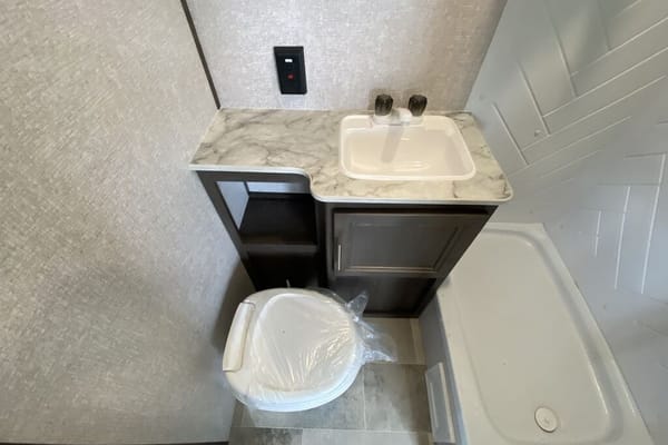 Scott & Sarah's 2022 Coleman Lantern LT 202RD Travel Trailer