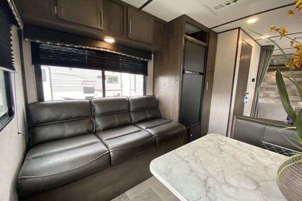 Scott & Sarah's 2022 Coleman Lantern LT 202RD Travel Trailer