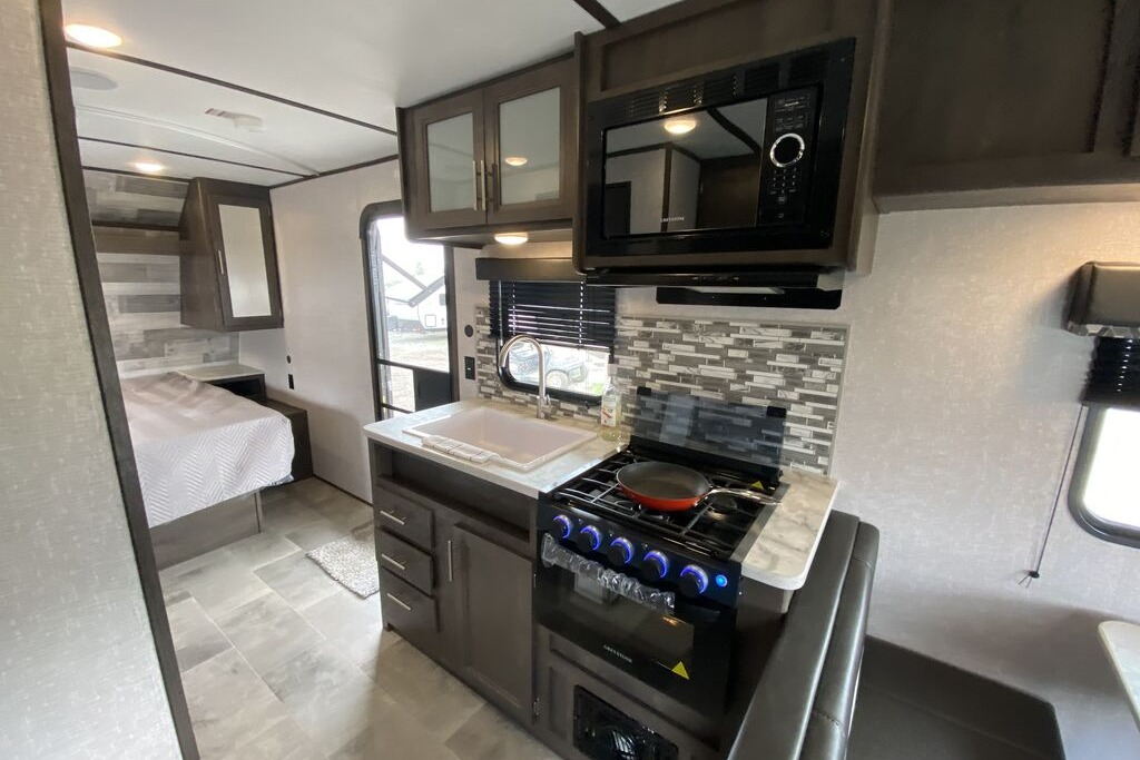 Scott & Sarah's 2022 Coleman Lantern LT 202RD Travel Trailer