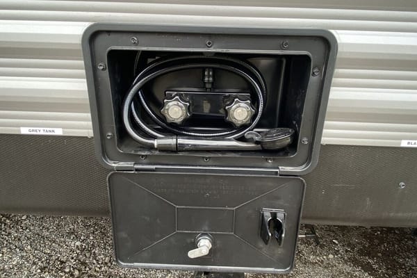 Scott & Sarah's 2022 Coleman Lantern LT 202RD Travel Trailer