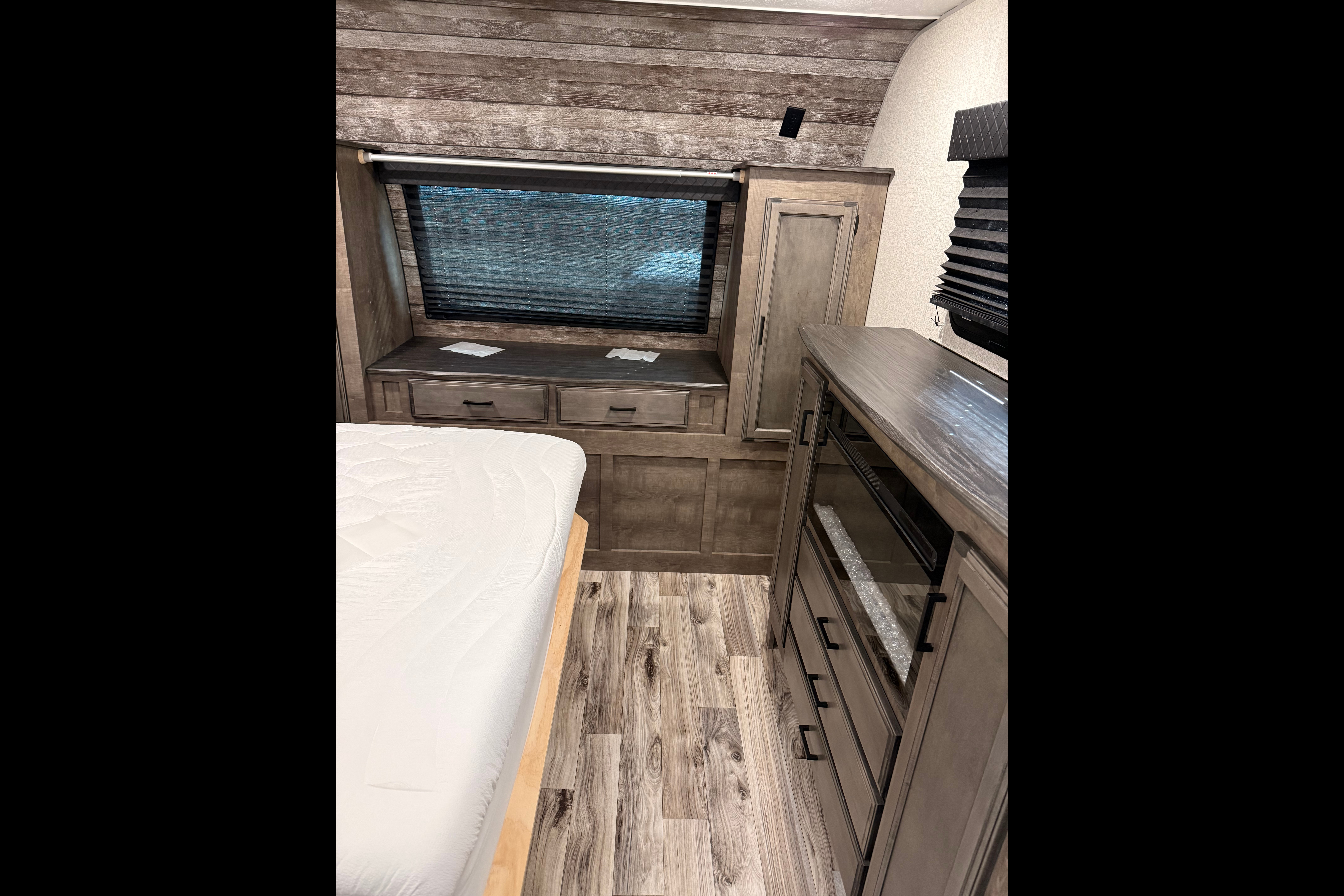 CJ's Venture RV Sporttrek Touring Family Truckster