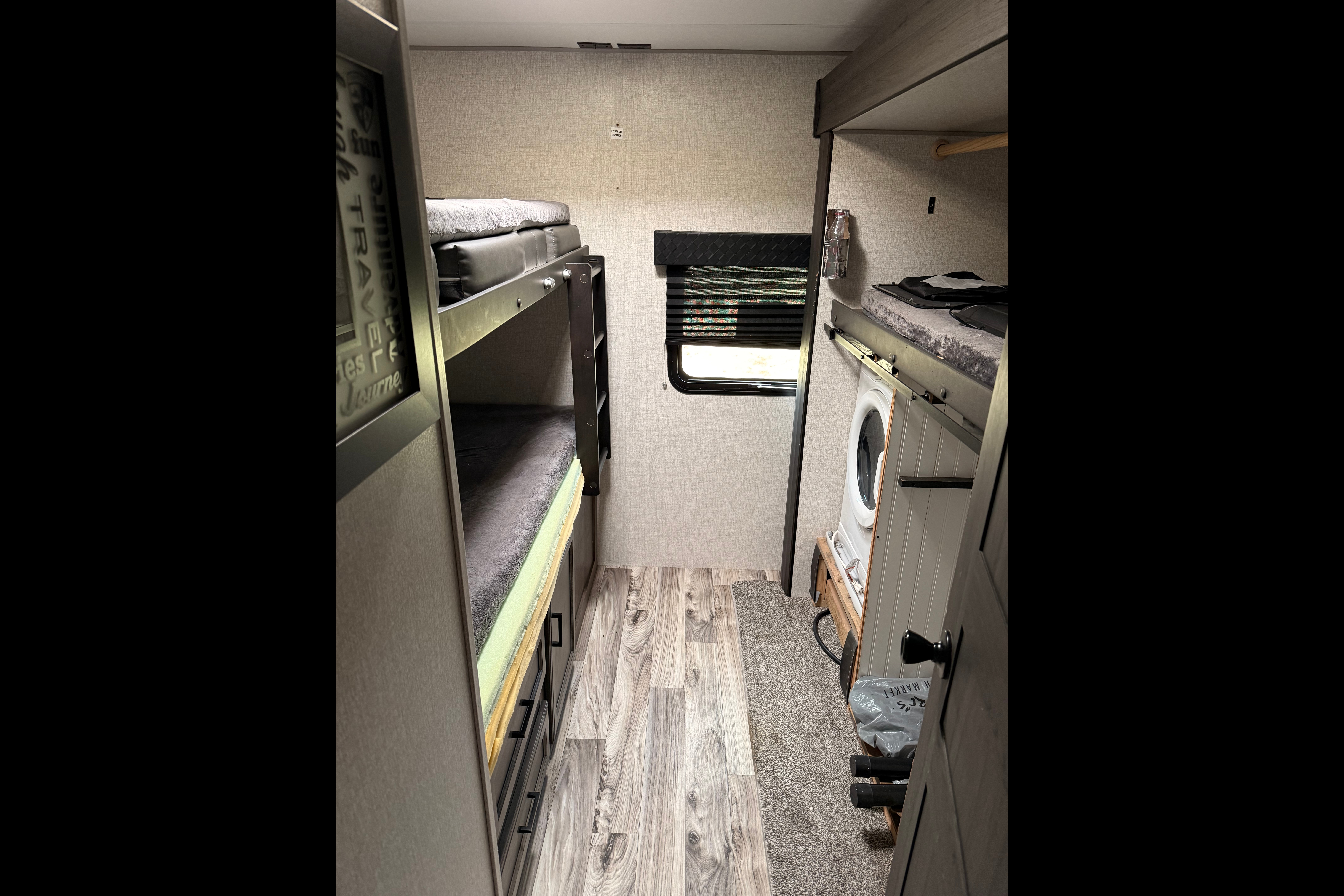 CJ's Venture RV Sporttrek Touring Family Truckster