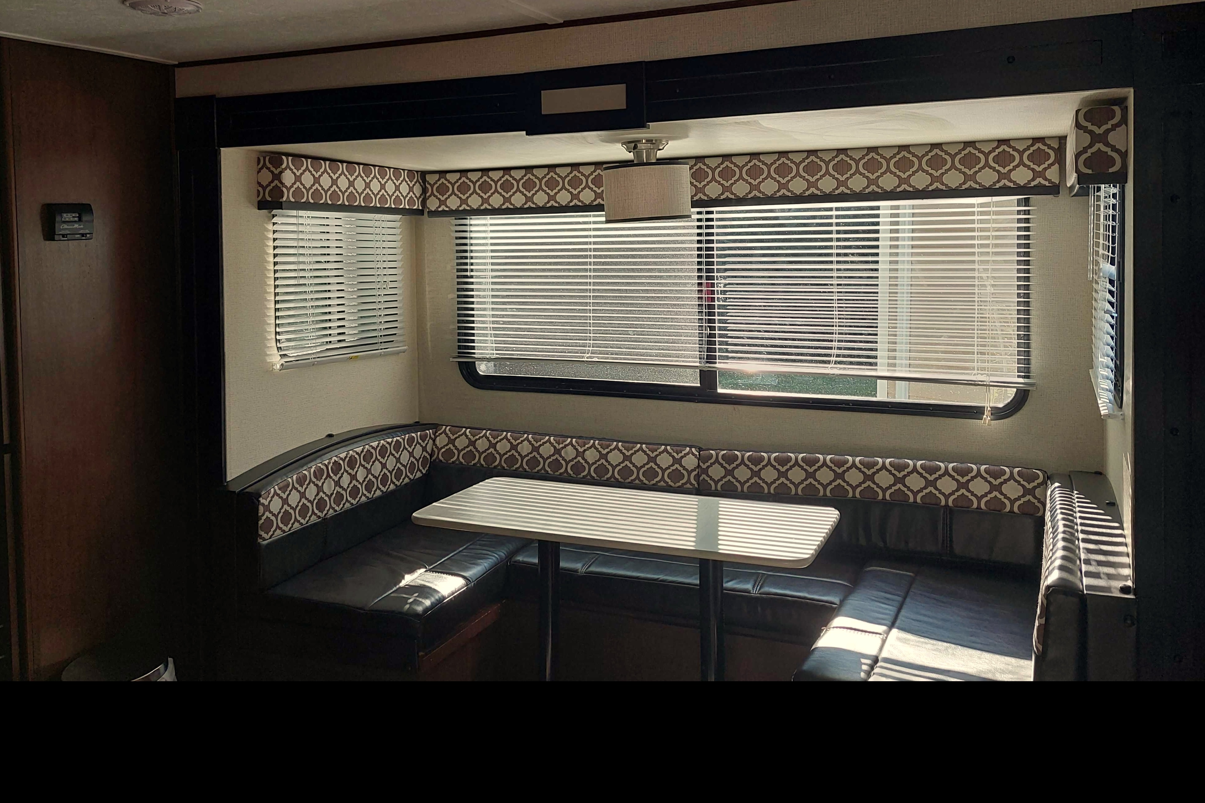 The Glamper Camper