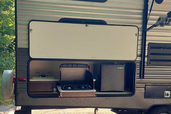 The Glamper Camper