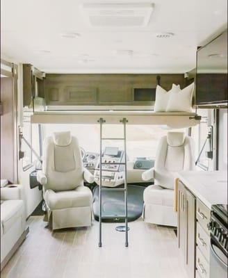 2021 Forest River Georgetown - Sleeps 8
