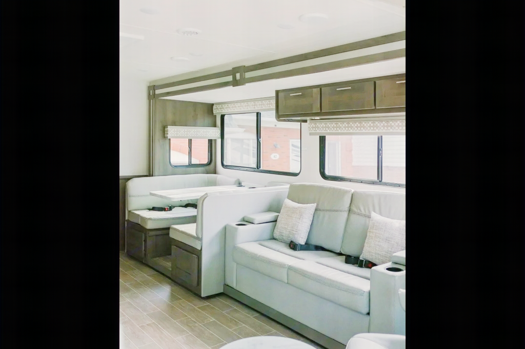 2021 Forest River Georgetown - Sleeps 8