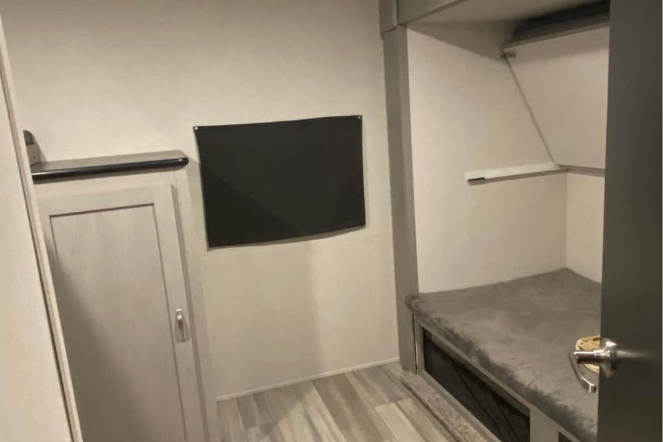 Kevin's Forest River 31BHD Tracer Travel Trailer