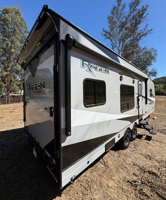 Genesis Supreme Ragen RV R275CRXL Toy Hauler