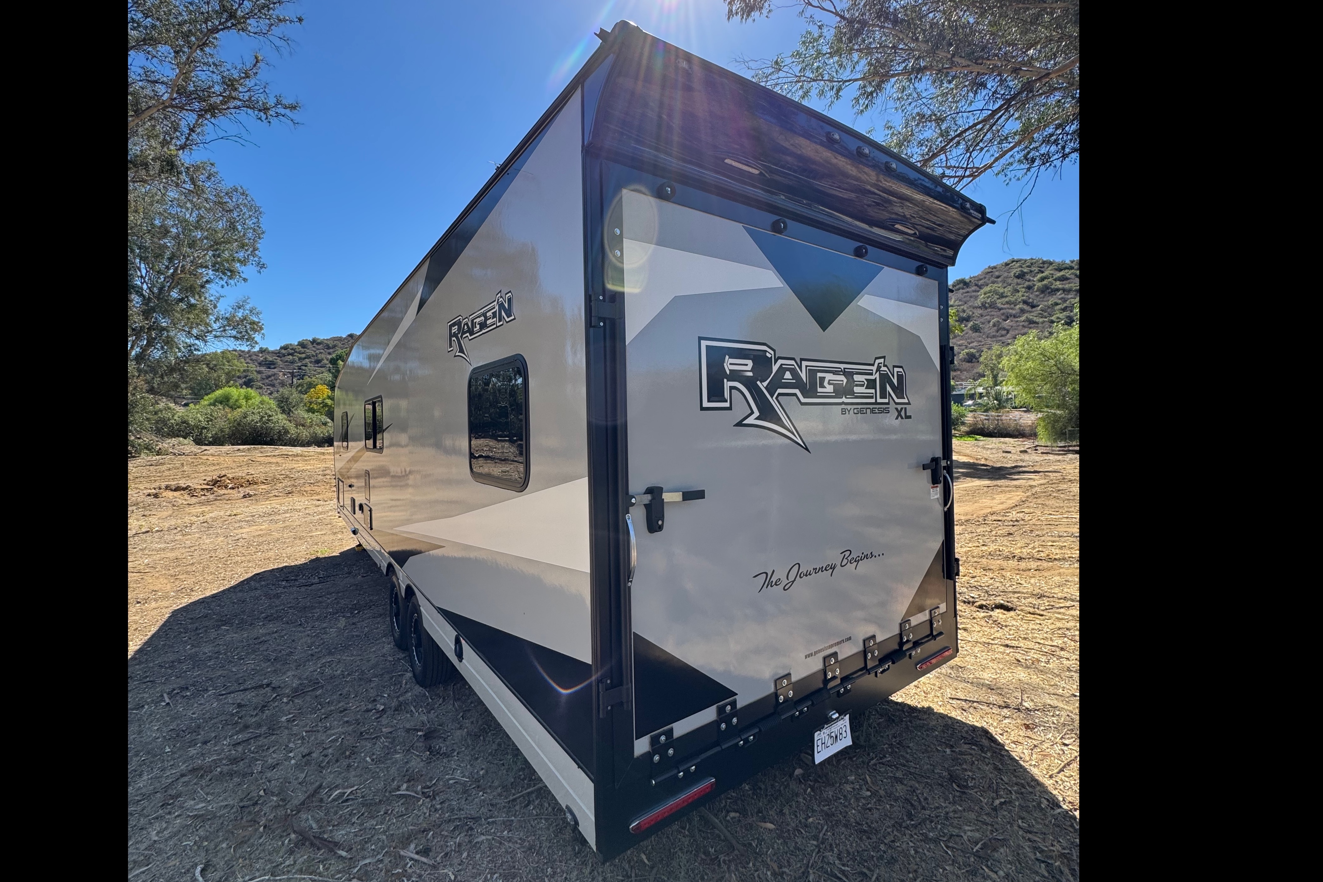 Genesis Supreme Ragen RV R275CRXL Toy Hauler
