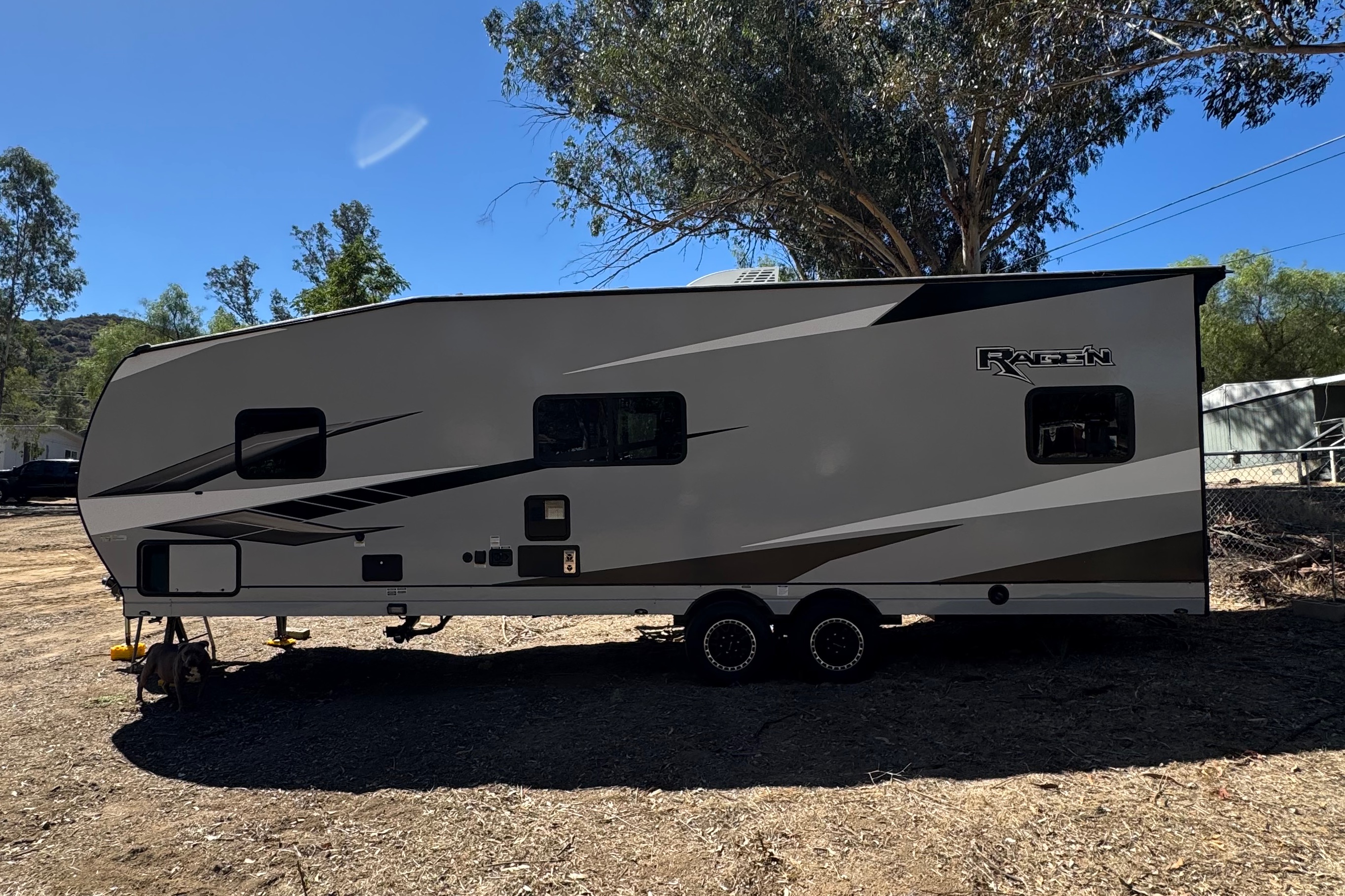 Genesis Supreme Ragen RV R275CRXL Toy Hauler