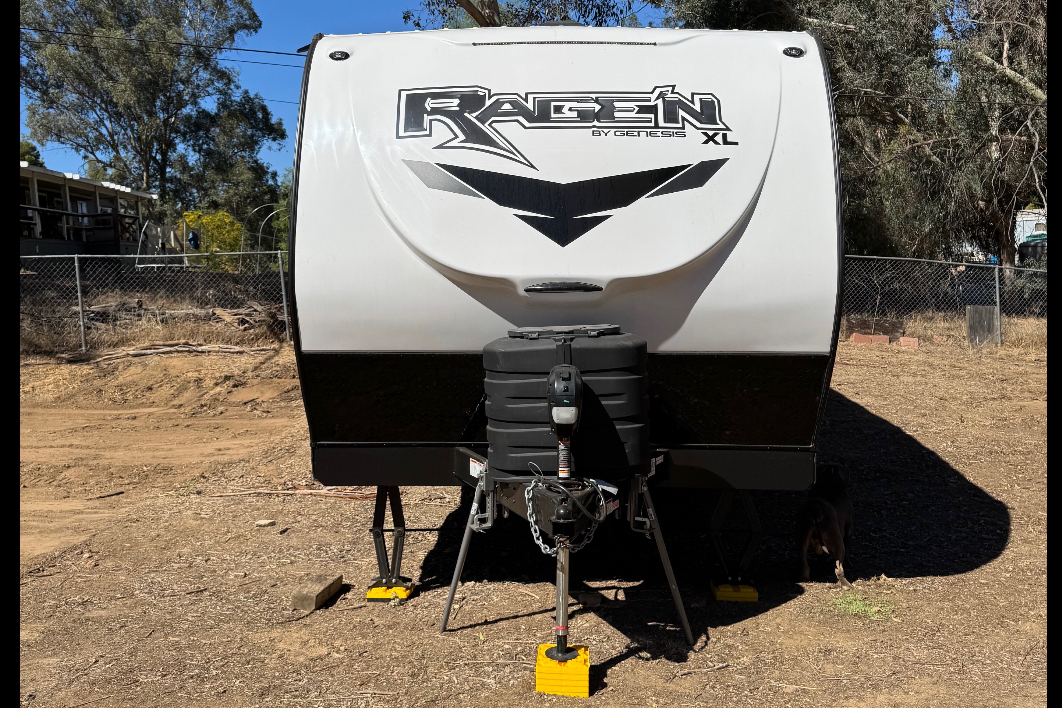 Genesis Supreme Ragen RV R275CRXL Toy Hauler