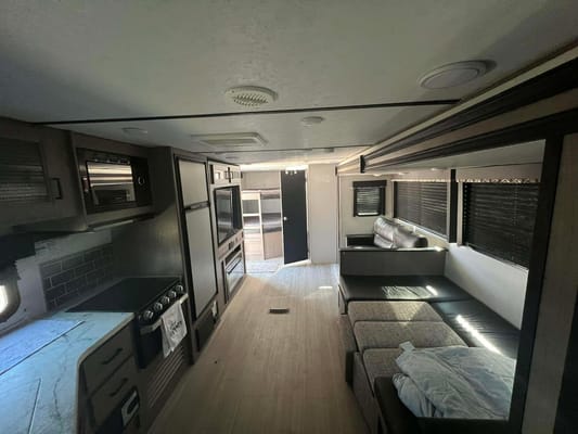 Jordan's Keystone 29dwse Travel Trailer