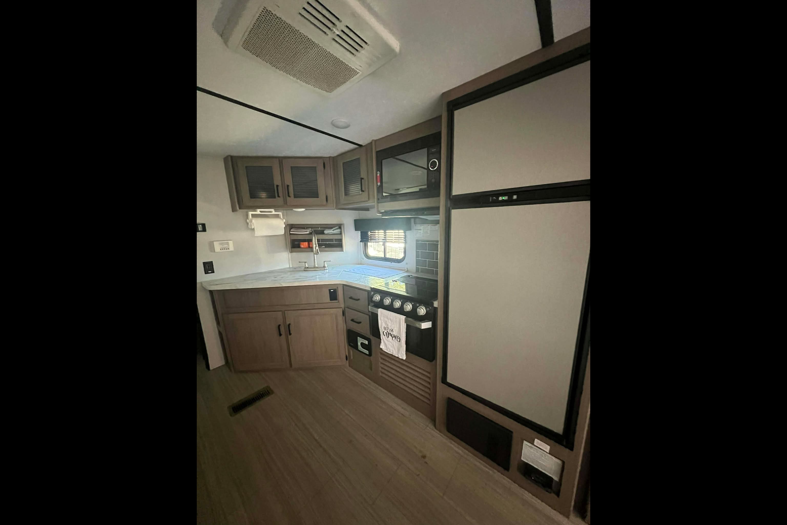 Jordan's Keystone 29dwse Travel Trailer