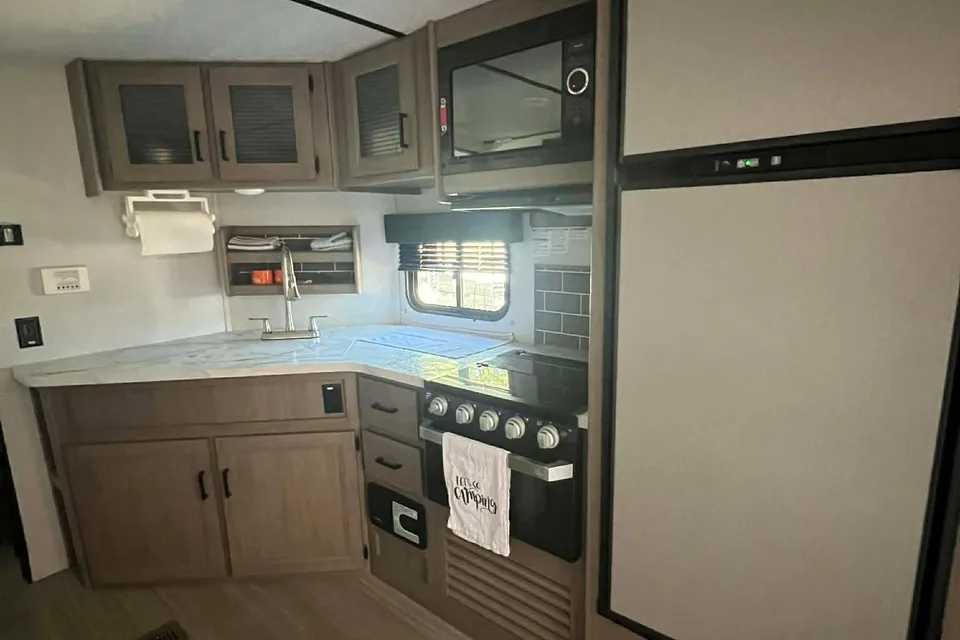 Jordan's Keystone 29dwse Travel Trailer