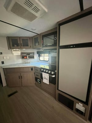 Jordan's Keystone 29dwse Travel Trailer