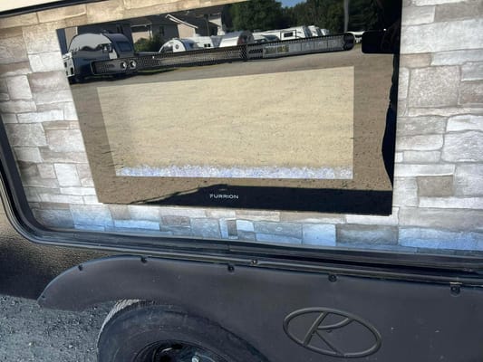 Jordan's Keystone 29dwse Travel Trailer