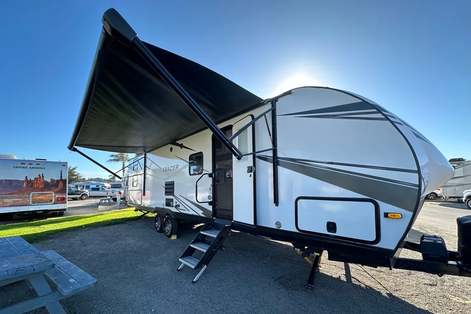 Ray's Tracer 31BHD - Delivery Only