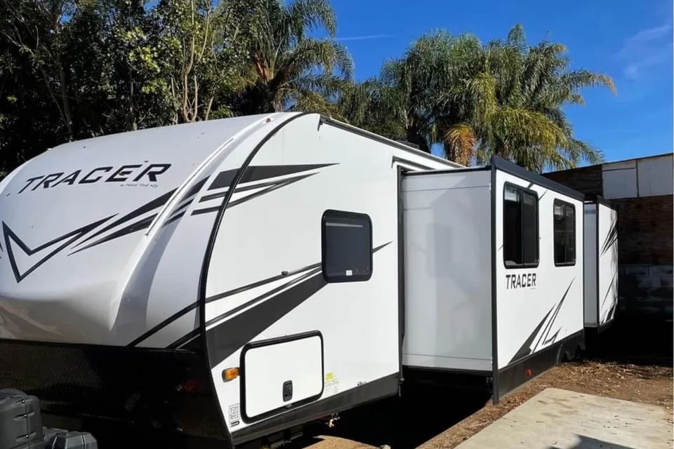 Ray's Tracer 31BHD - Delivery Only
