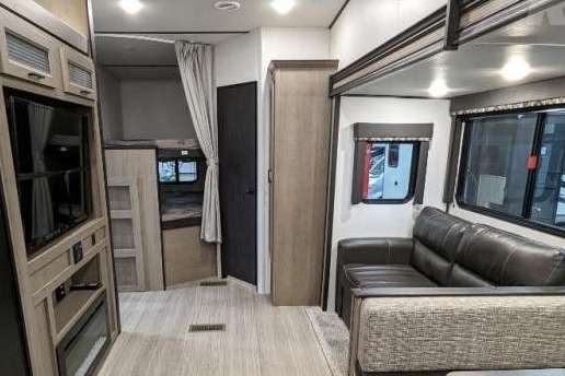 Andrew's Keystone HIDEOUT 301DBS Fifth Wheel