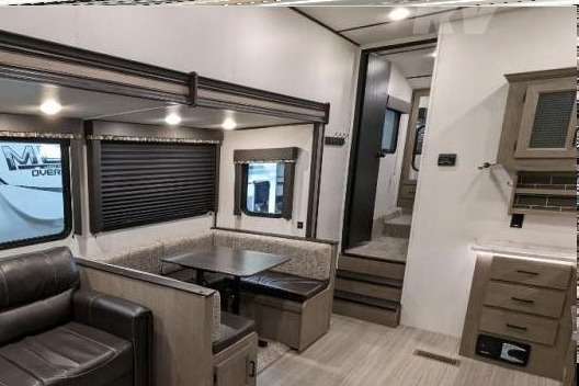 Andrew's Keystone HIDEOUT 301DBS Fifth Wheel