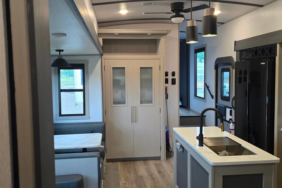 Forest River Heritage Glen Fifth Wheel