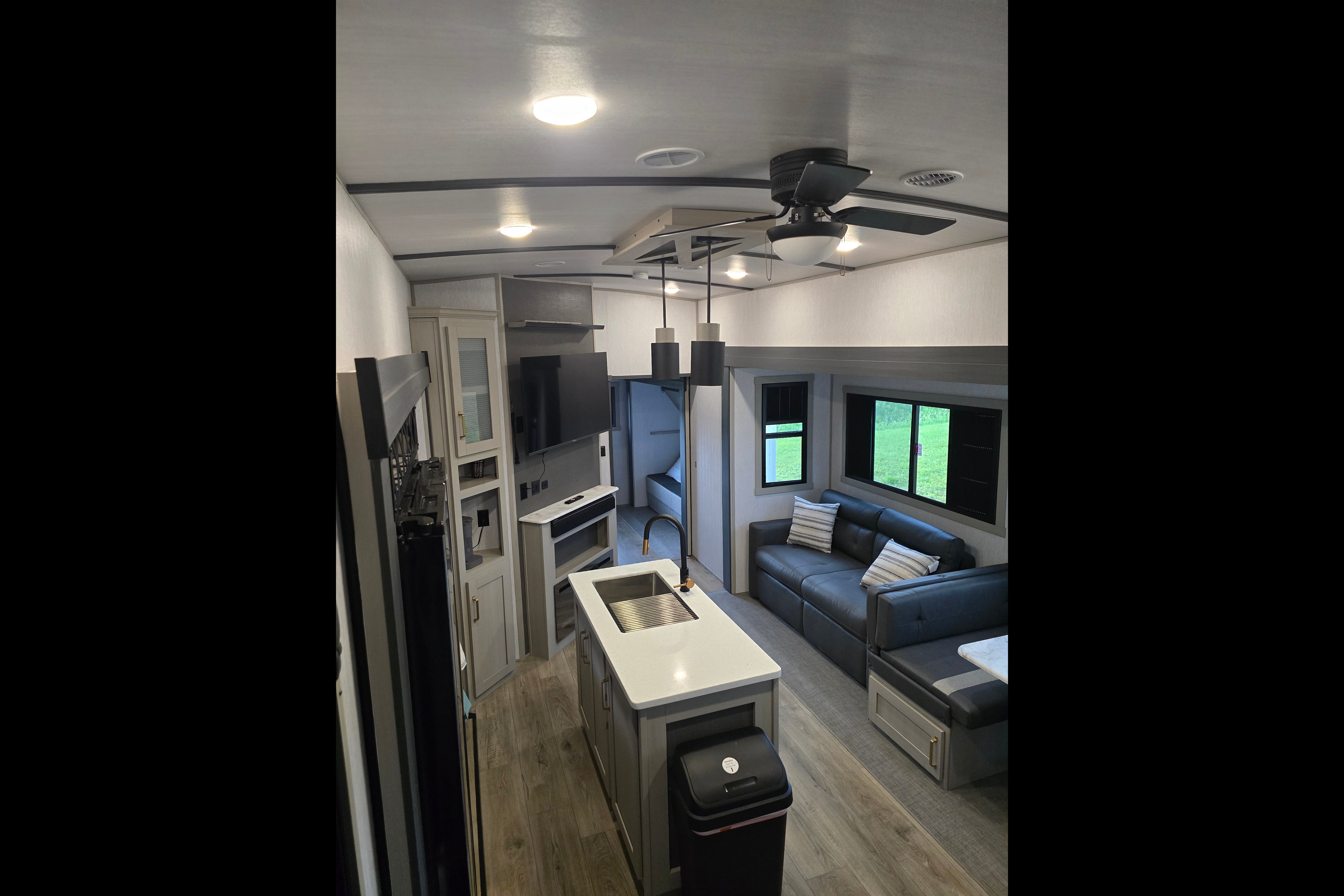 Forest River Heritage Glen Fifth Wheel