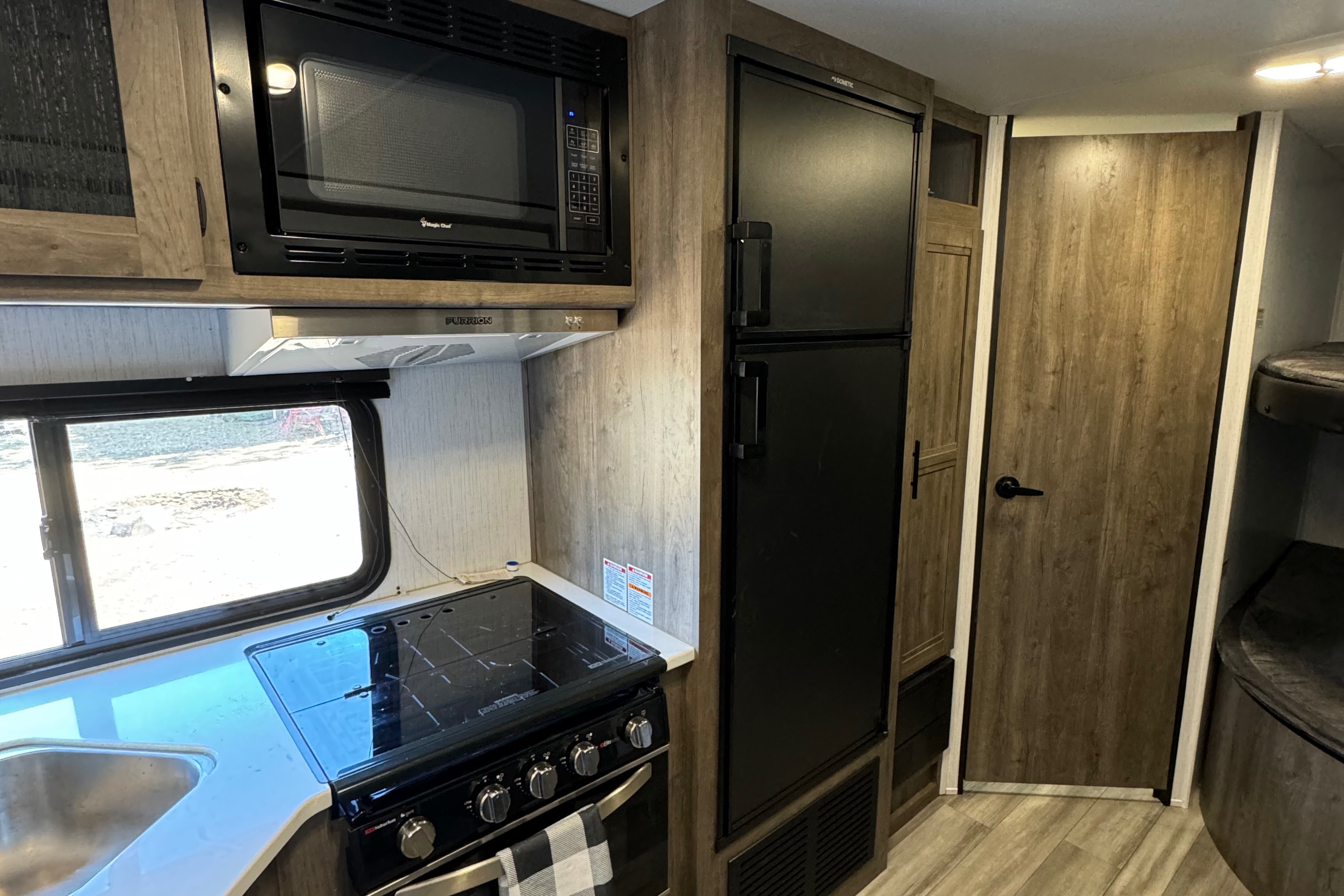Tom's Heartland Pioneer BH270 Travel Trailer