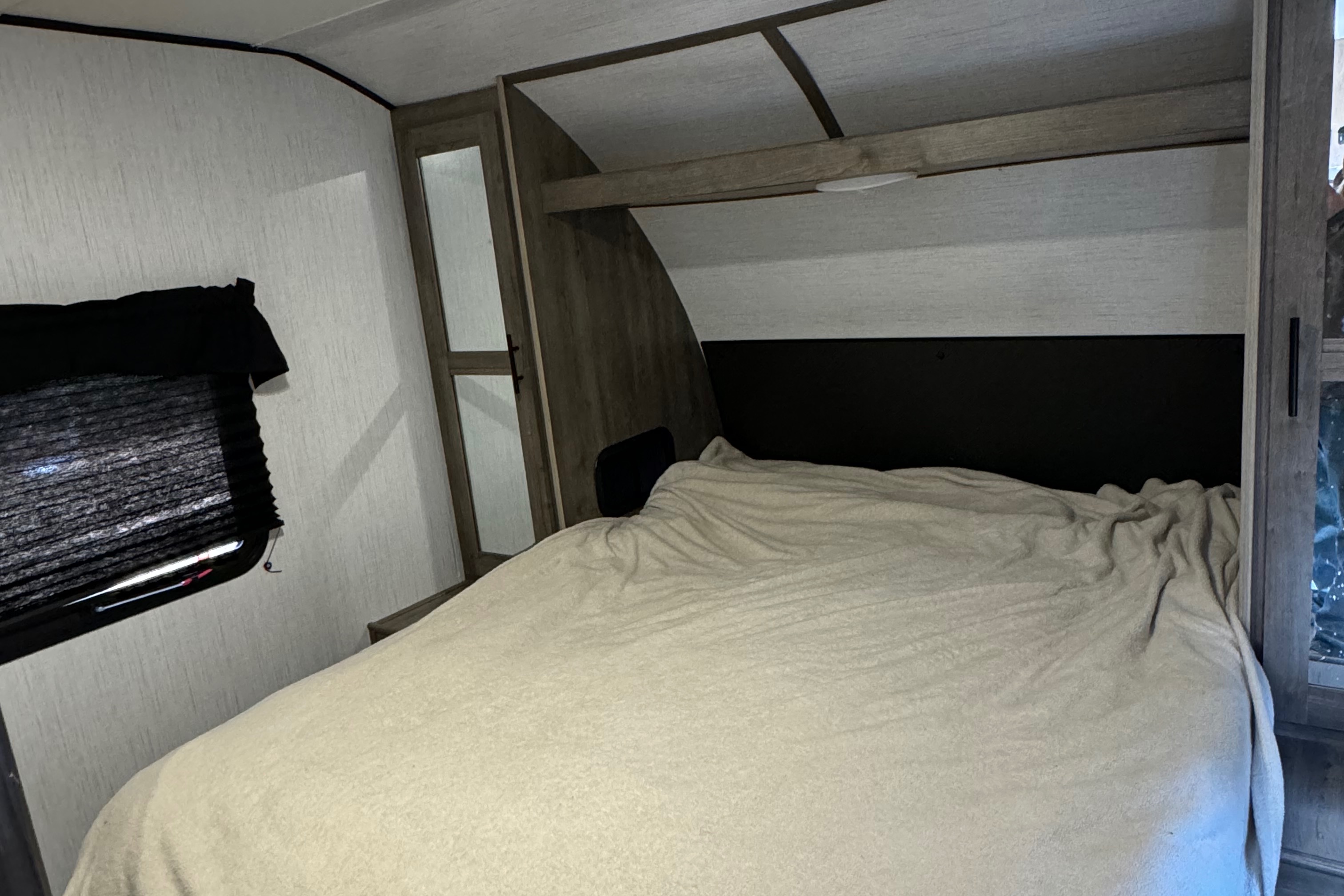 Tom's Heartland Pioneer BH270 Travel Trailer