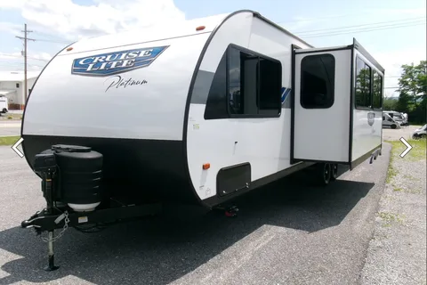 Tyler's Forest River Salem cruise platinum Travel Trailer