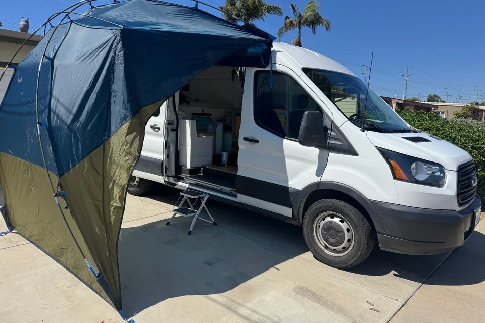 Ford Transit 250 Class B-Gloria the Adventure Warrior